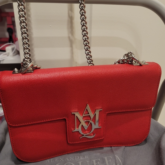 Alexander McQueen Crossbody and Shoulder leather chain Bag - Picture 1 of 15